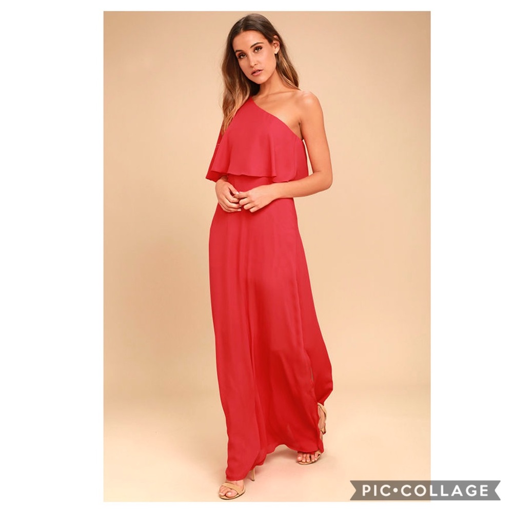 NWT Lulus red one shoulder maxi dress - size M